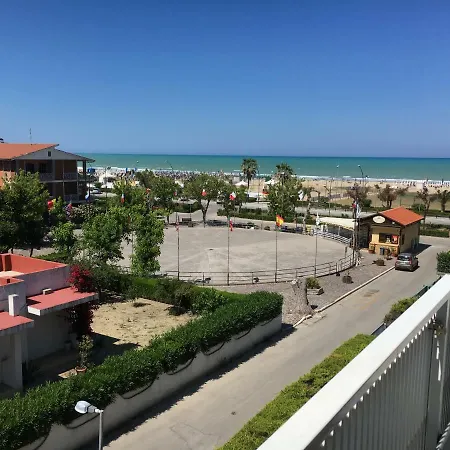 Happy Marina Апартаменты Васто